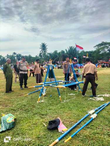Kapolsek Enok Lakukan Monitoring dan Pengecekan Perkemahan Akbar Gerakan Pramuka SMP Negeri 3 Enok Tahun 2025