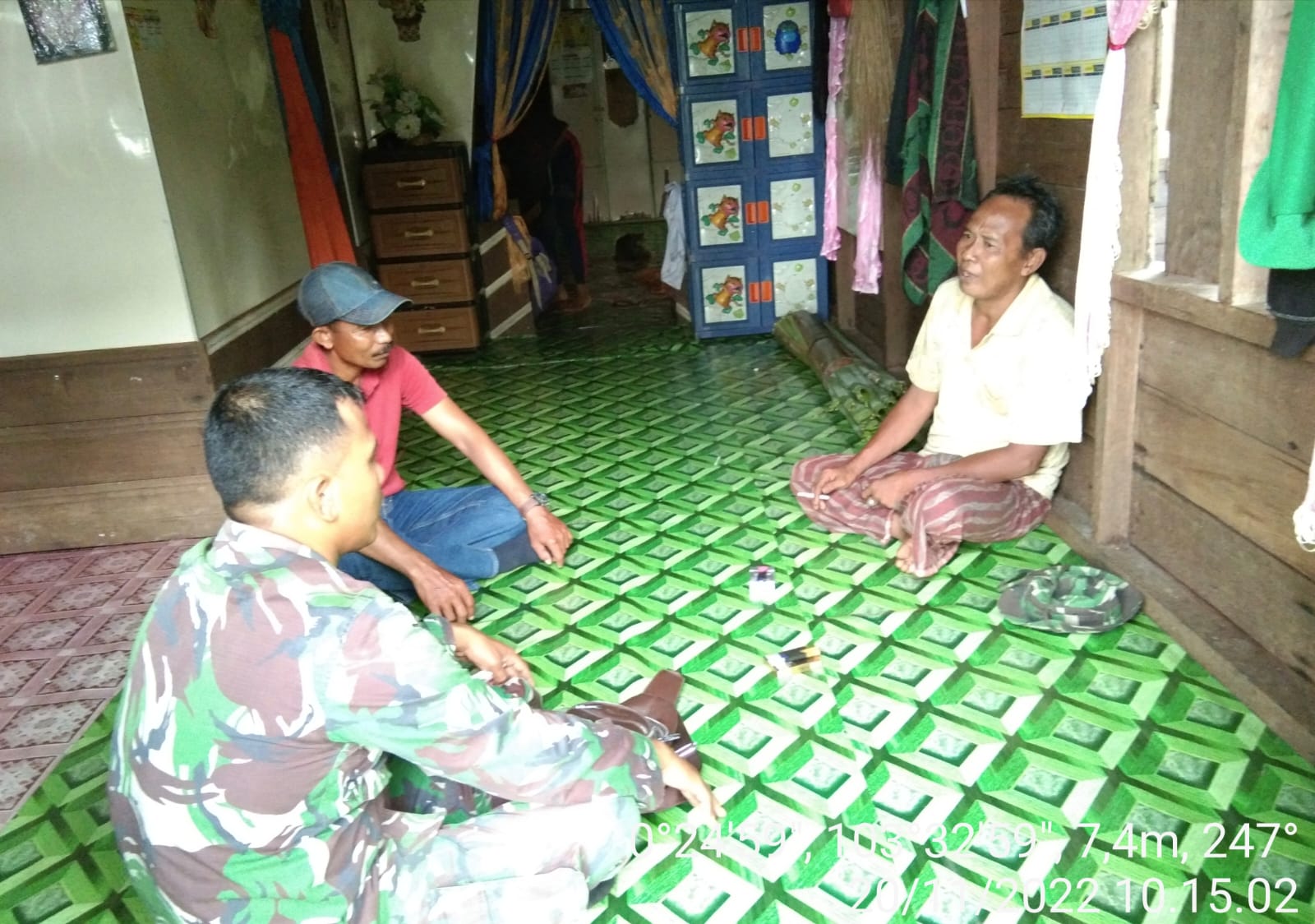 Minggu Pagi,Babinsa Sungai Danai Rutin Kunjungi Warganya