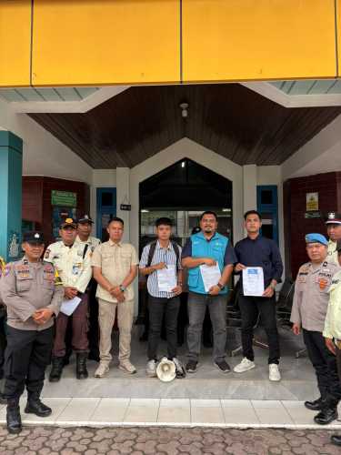 Mahasiswa Geruduk Kantor PLN ULP Kisaran