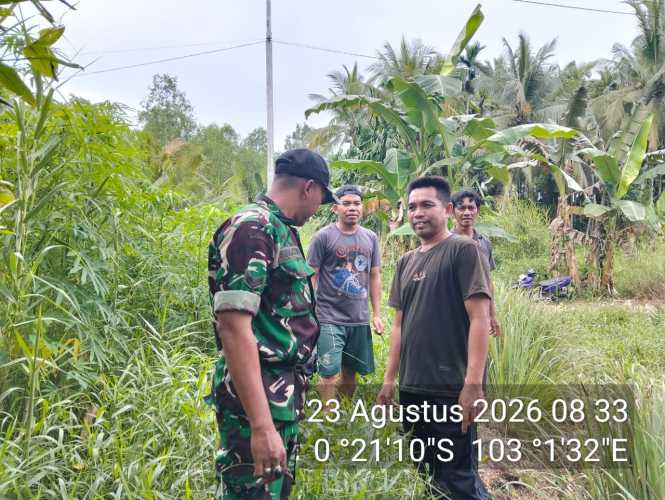 Babinsa Koramil 01/Tembilahan Laksanakan Patroli Pengawasan Suhu Panas Wilayah Tapal Batas