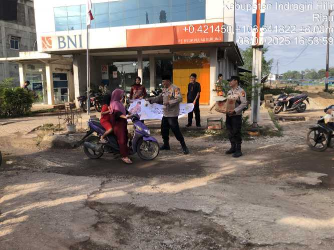 Mengisi Amal Ibadah di Bulan Ramadhan, Polsek Pulau Burung Berbagi Kebaikan Menjelang Berbuka