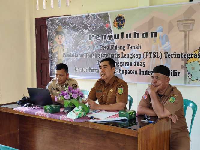 Kantor Pertanahan Inhil Gelar Penyuluhan Peta Bidang Tanah dalam Rangka PTSL 2025 di Kelurahan Pekanarba