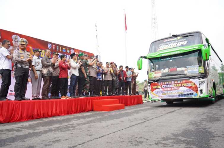 Kapolda Riau Lepas Rombongan Mudik Kebangsaan Presisi 2024