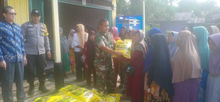 Serda Guntur Dampingi Pemberian Sedekah Tokoh Masyarakat