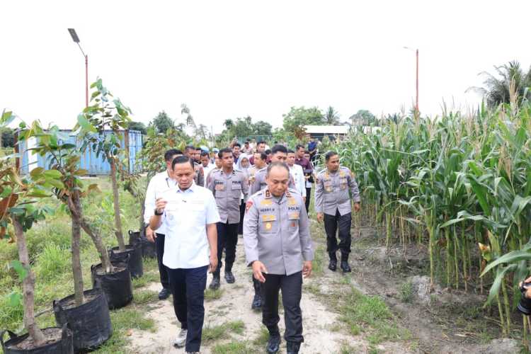 Kapolda Riau Resmikan Program “Tabung Harmoni Hijau”