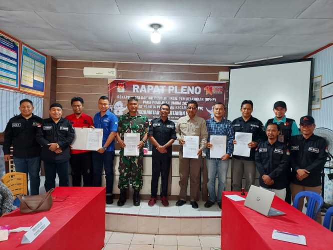 Sertu Suherman Wakili Danramil Hadiri Rapat Pleno di Kantor Camat Tembilahan Hulu