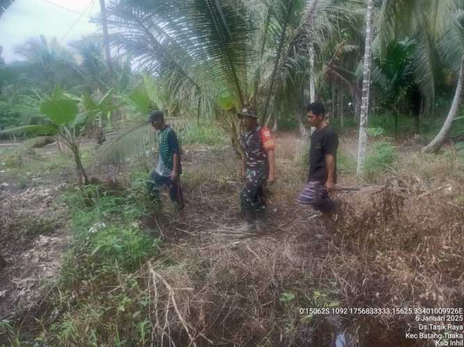 Peran Babinsa Koramil 12/Batangtuaka dalam Pencegahan Karhutlah