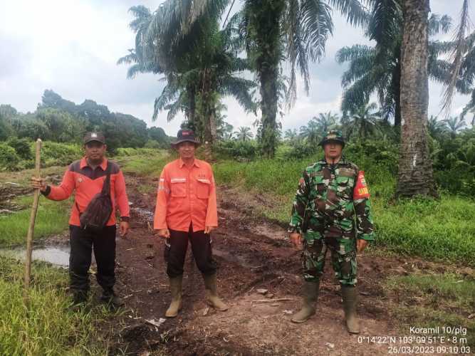 Babinsa Jalankan Kemampuan Manuver Karhutlah