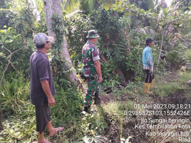 Sertu Syafriadi Memantau Situasi Terkini Karhutlah Pasca Lebaran