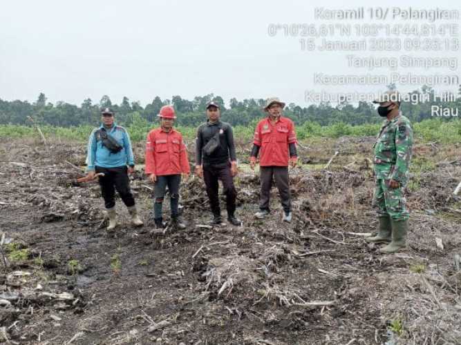 Babinsa Membaca Situasi Karhutlah di Wilayahnya