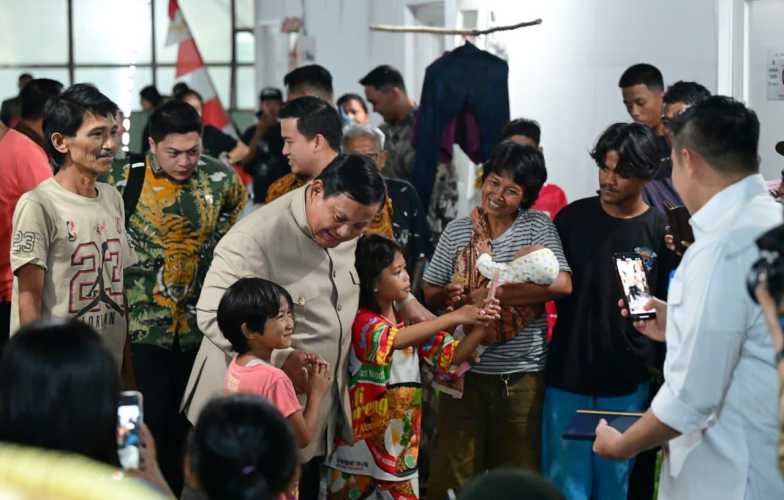 Momen Hangat Presiden Prabowo Bersama Warga Relokasi Senen di Hunian Baru