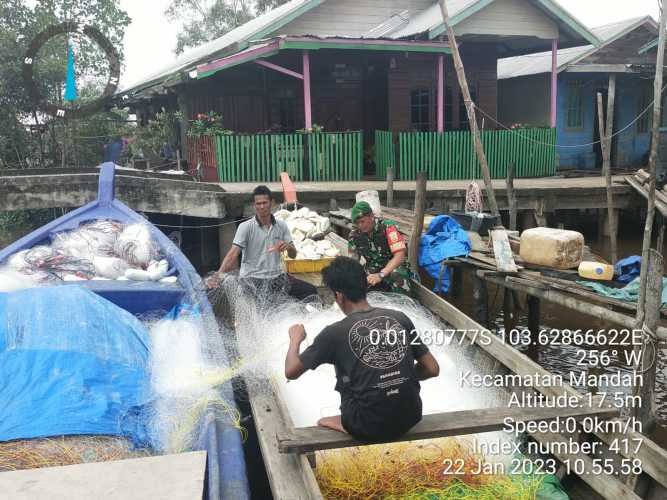 Babinsa Sosialisasi Menangkap Ikan Yang Baik