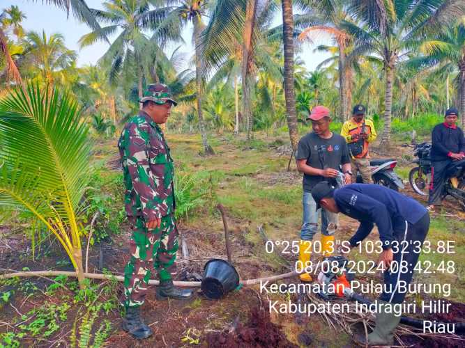 Serda Ahmad Feri Fahrudin Deteksi Karhutlah Bersama MPA, dan APDes Desa Sri Danai Jaya.