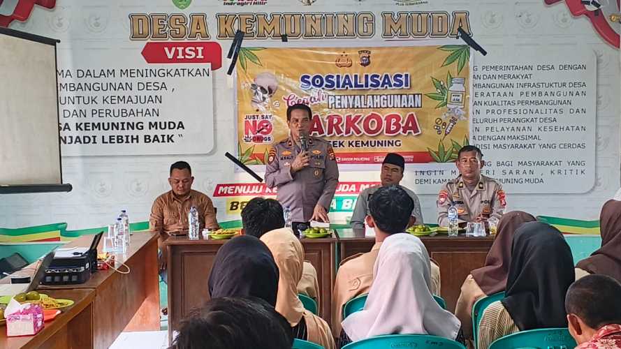 Polsek Kemuning Gelar Sosialisasi Pencegahan Penyalahgunaan Narkoba di Desa Kemuning Muda