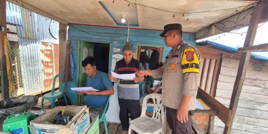 Implementasi Polri Presisi, Bhabinkamtibmas Polsek Pelangiran Sosialisasikan Maklumat Kapolda RIau Cegah Karhutla di Desa Rotan Semelur