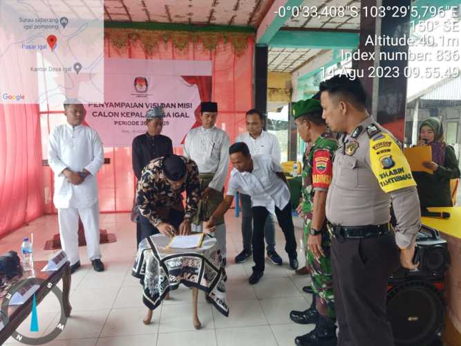 Babinsa Dampingi Penyampaian Visi dan Misi Cakades
