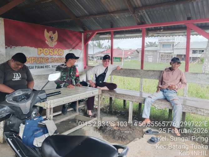 Babinsa Kodim 0314/Inhil Ajak Warga Sungai Piring Tingkatkan Amaliyah dan Perkuat Kebersamaan di Bulan Suci Ramadhan