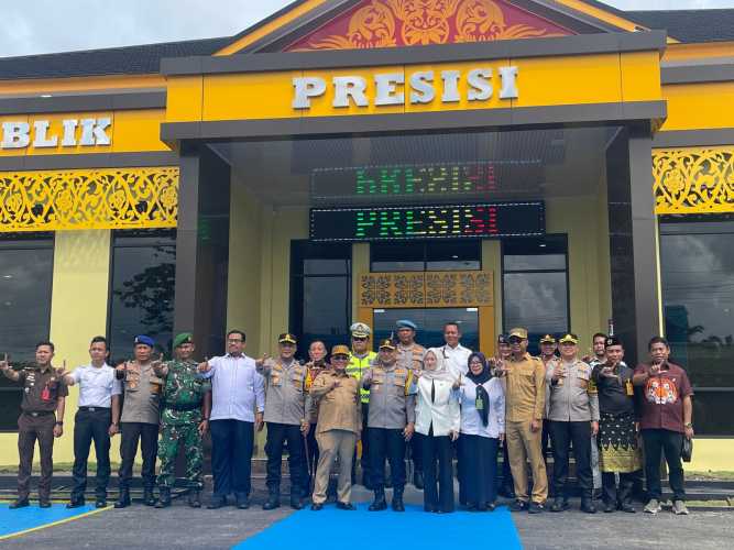 Bupati dan Wakil Bupati Rohil Hadiri Peresmian Bank Pohon ITR dan MPP Presisi Polres Rohil