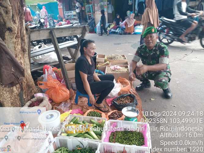 Babinsa Koramil 08/MDH Gelar Komsos untuk Pemeliharaan Kamtibmas
