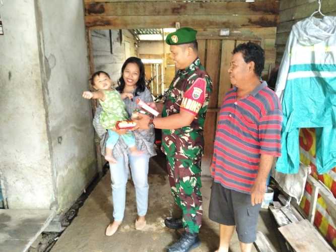 Koramil 01 Tembilahan Berikan Bantuan untuk Atasi Stunting pada Balita di Kelurahan Tembilahan Hulu