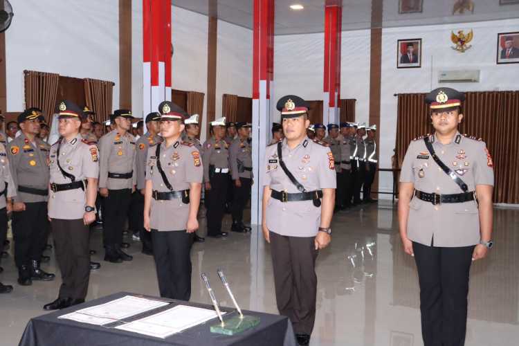 Kasat Reskrim dan Kasat Lantas Polres Inhil Berganti