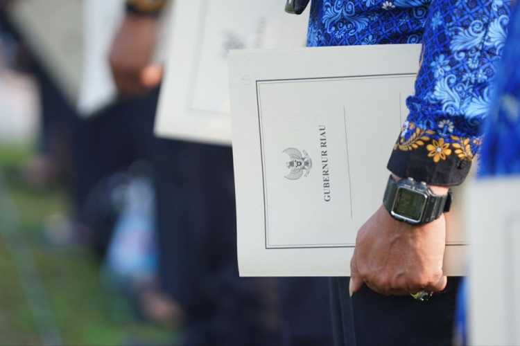 Air Mata Bahagia Warnai Penyerahan SK PPPK Paruh Waktu di Pemprov Riau