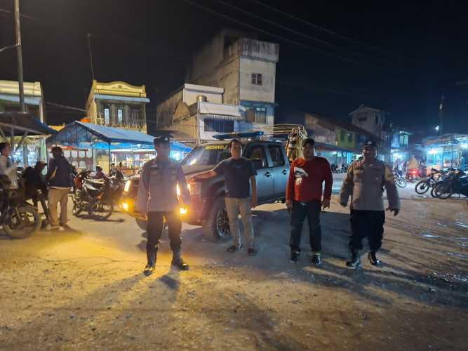 Personil Polsek Medang Deras Laksanakan Patroli Malam untuk Antisipasi Kejahatan