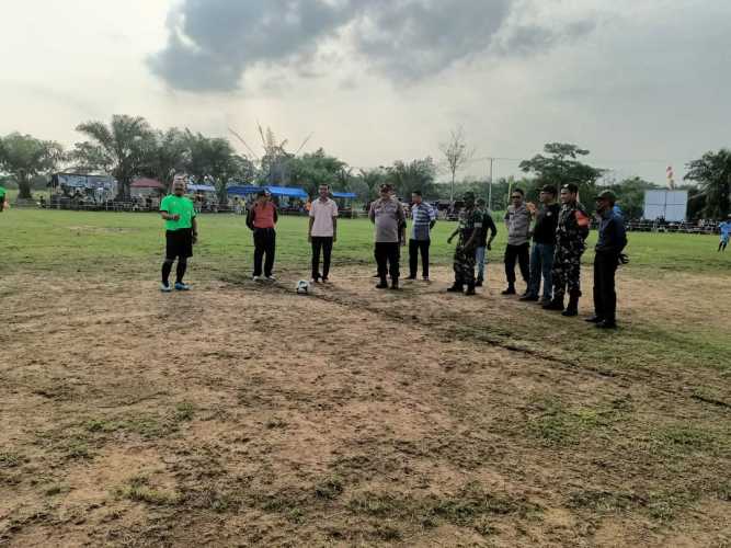 Tingkatkan Prestasi Klub Setempat, Pemdes Pulau Palas Gelar Turnamen Pulau Palas Cup I