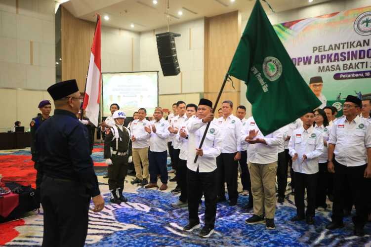 Pelantikan APKASINDO Riau 2025–2030 Momentum Perkuat Daya Saing dan Keberlanjutan Industri Sawit Daerah
