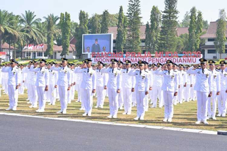 Presiden Prabowo: Anak Buruh hingga Petani Jadi Lulusan Terbaik IPDN, Bukti Meritokrasi dan Kesempatan Setara Berjalan