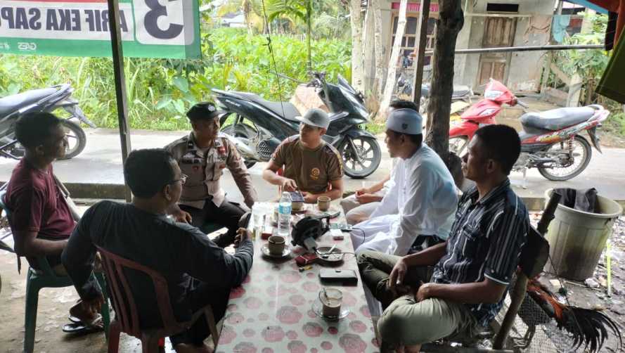 Rangkul Masyarakat Untuk Ciptakan Pemilu Damai,Kanit Binmas Polsek Sungai Batang Lakukan Kegiatan Cooling System