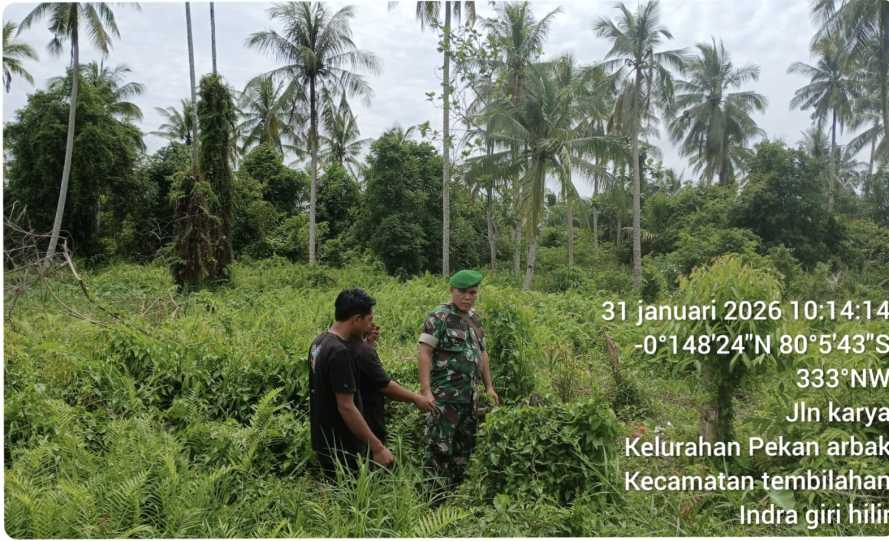 Babinsa Pekan Arba Perkuat Pengamanan Wilayah Lewat Patroli Tapal Batas Terpadu