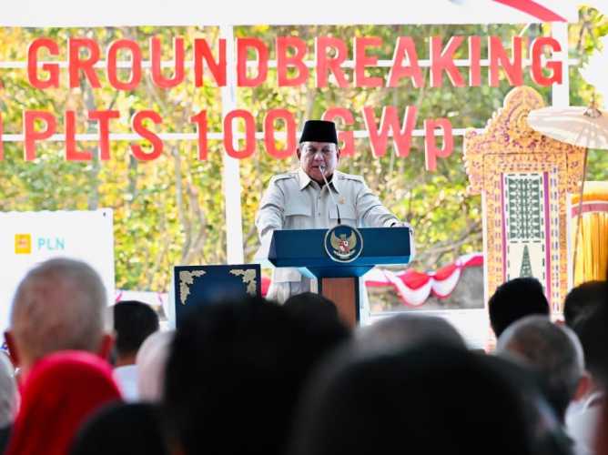 Presiden Prabowo Optimistis PLTS 100 GWp Perkuat Kemandirian Energi Nasional