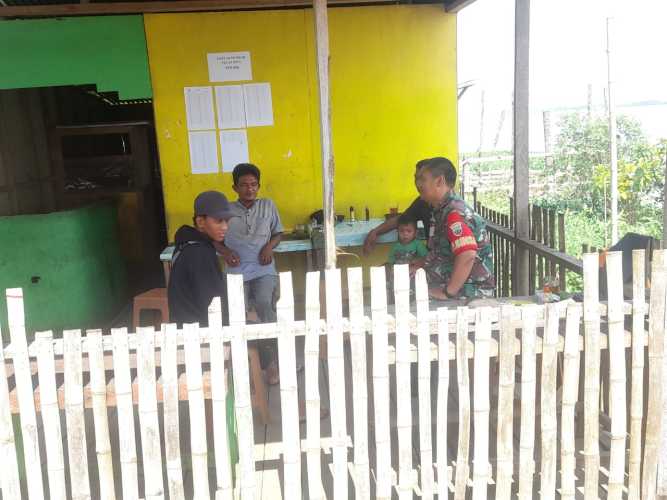 Babinsa Koramil 01/Tbh Ajak Warga Sungai Intan Jauhi Narkoba dan Perkuat Persatuan