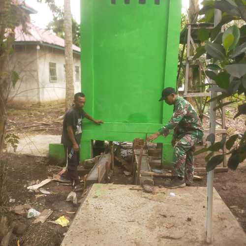 Progres Akhir  Pembangunan MCK TMMD ke-123 di Desa Karya Tunas Jaya Dipimpin Danramil 08/Mandah Kapten Inf R. Handoko