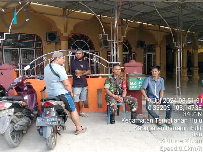 Serda Ronald Manalu Jalin Silaturahmi Dengan Juru Parkir