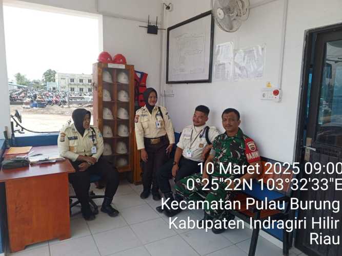 Babinsa Pulau Burung Jaga Keselarasan Kamtibmas dengan Pihak Perusahaan