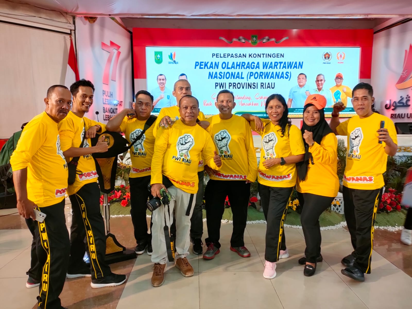 Ikuti Lomba Fotografi di Porwanas Jawa Timur, Jonathan Surbati Satu Satunya dari Riau