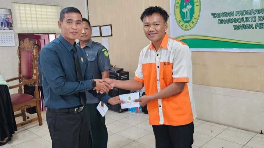 Pengurus Dharmayukti Karini Cabang Tembilahan Serahkan BDBS Tahun 2024