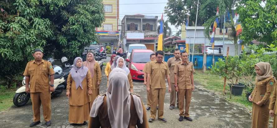 Apel Pagi Untuk Tingkatkan Kedisiplinan ASN, Ini Arahan Ibu Lurah Nelmiyati SE