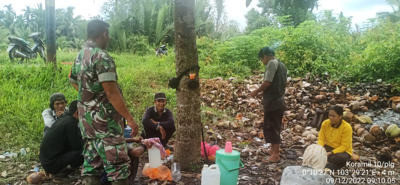 Masyarakat Baung Rejo Dapat Sosialisasi dari Babinsa