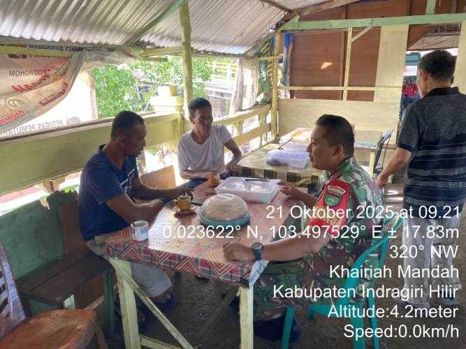 Babinsa Bekawan Jalin Silaturahmi dan Tingkatkan Komunikasi dengan Masyarakat Melalui Komduk