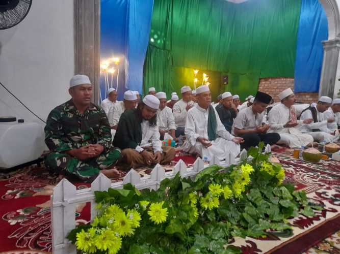 Sertu Suherman Hadiri Haul Jammah mewakili Dandim