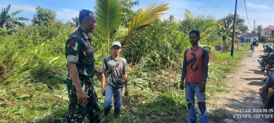 Sertu Suratno Membangun Komsos Karhutlah