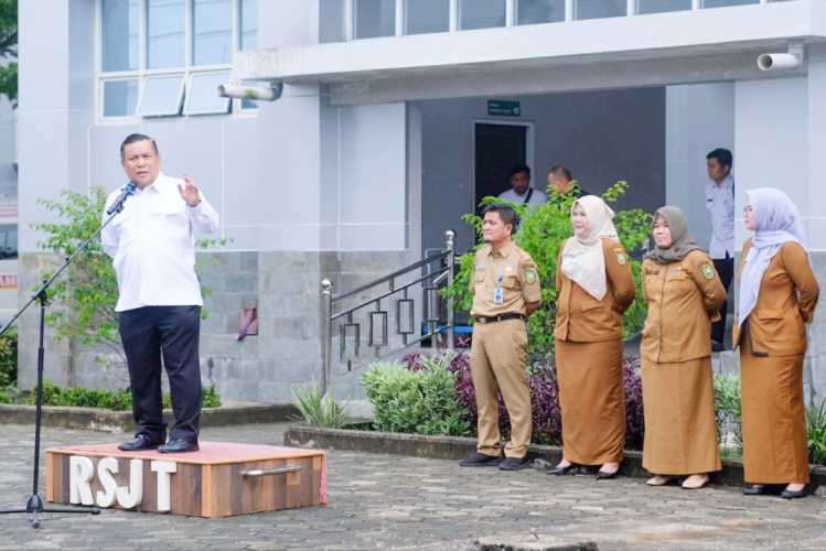 Apel Pagi di RSJ Tampan, Sekdaprov Riau Beri Motivasi Agar Berinovasi