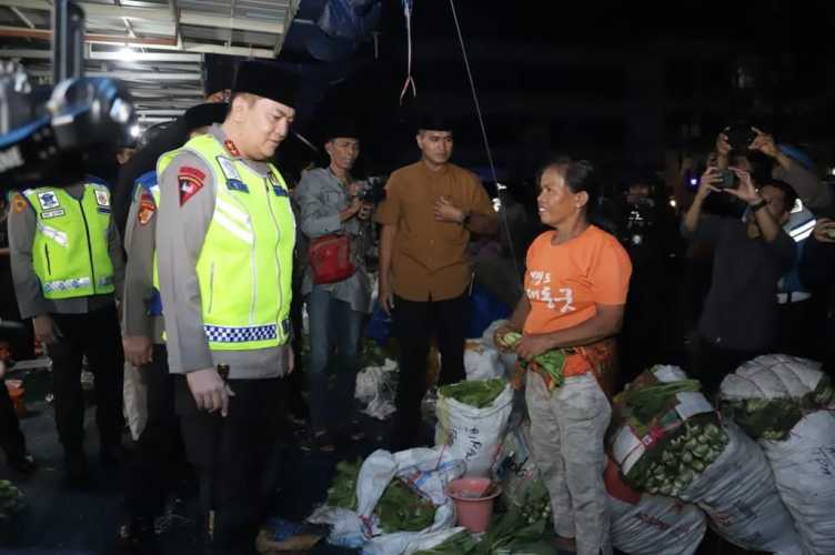 Pastikan Kondisi Masyarakat Aman, Kapolda Riau Irjen Moh Iqbal Turun Langsung Pimpin Patroli Sekala Besar