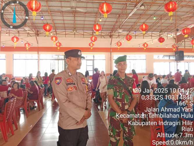Babinsa Tbh Hulu melaksanakan pengamanan peringatan perayaan Imlek di Vihara Budi Bhakti