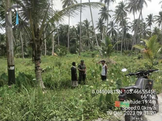 Babinsa Mandah Patroli Terpadu Karhutlah