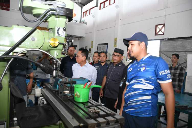Bupati Rohil Apresiasi Kapal Buatan Polbeng, Dorong Kerja Sama untuk Dukung Armada Pesisir