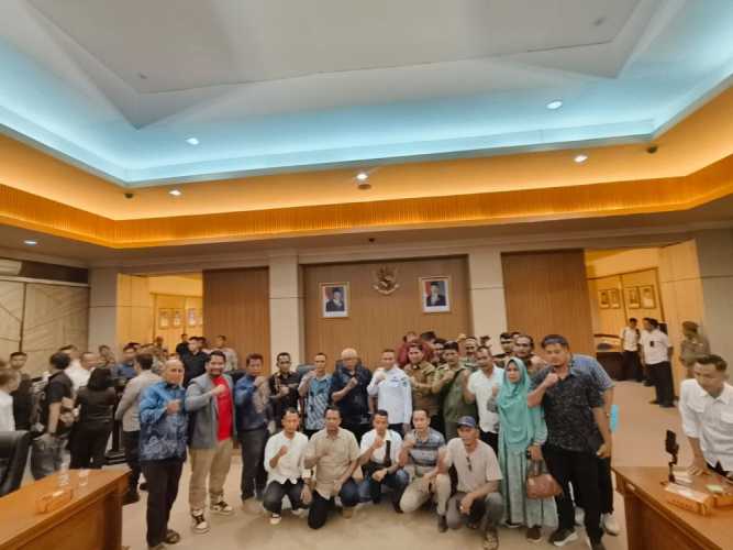 Rapat Percepatan Pemulihan Ekosistem TNTN, Gubri Tegaskan Belum Ada Relokasi